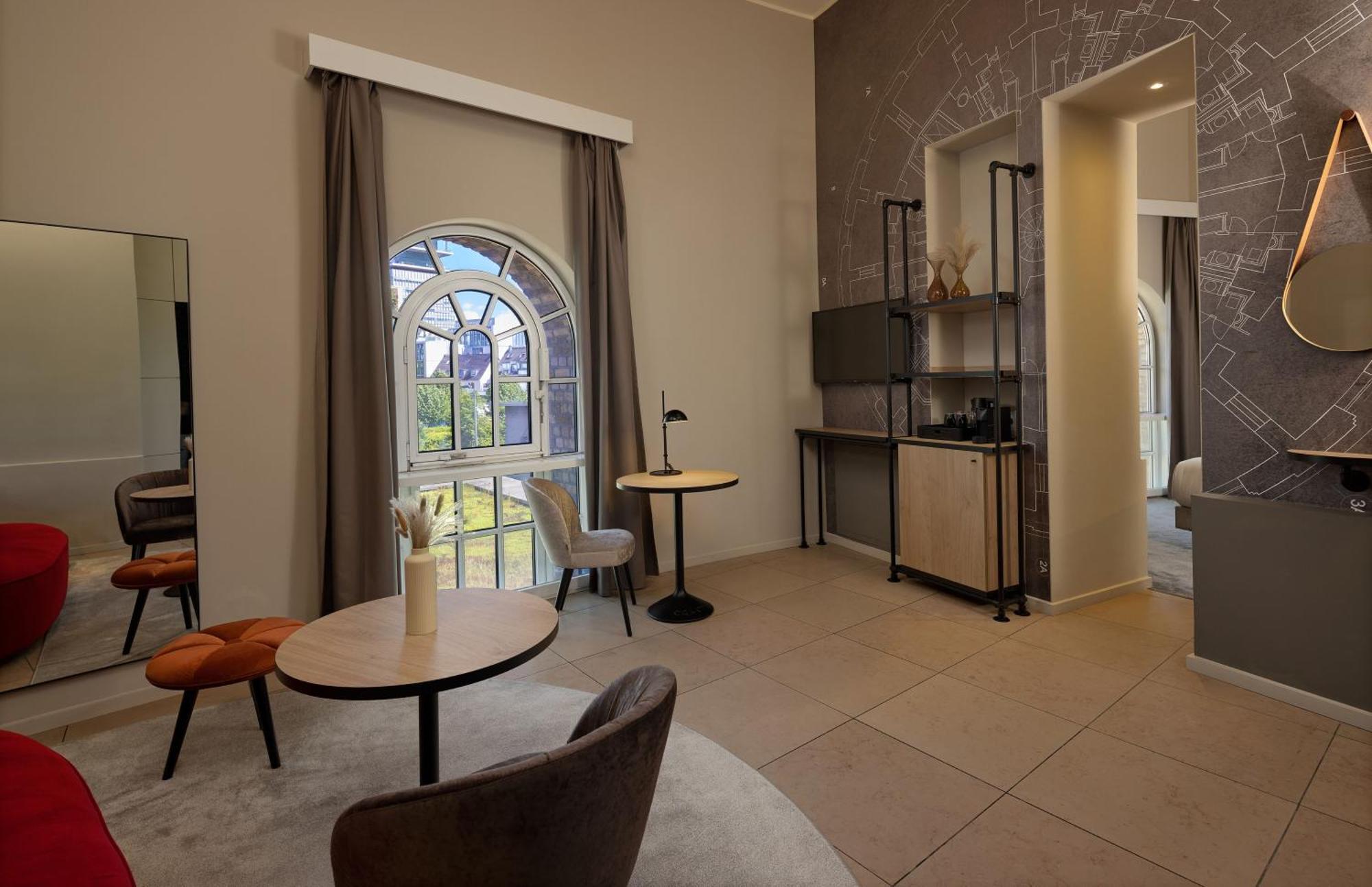 Wasserturm Hotel Cologne, Curio Collection By Hilton מראה חיצוני תמונה
