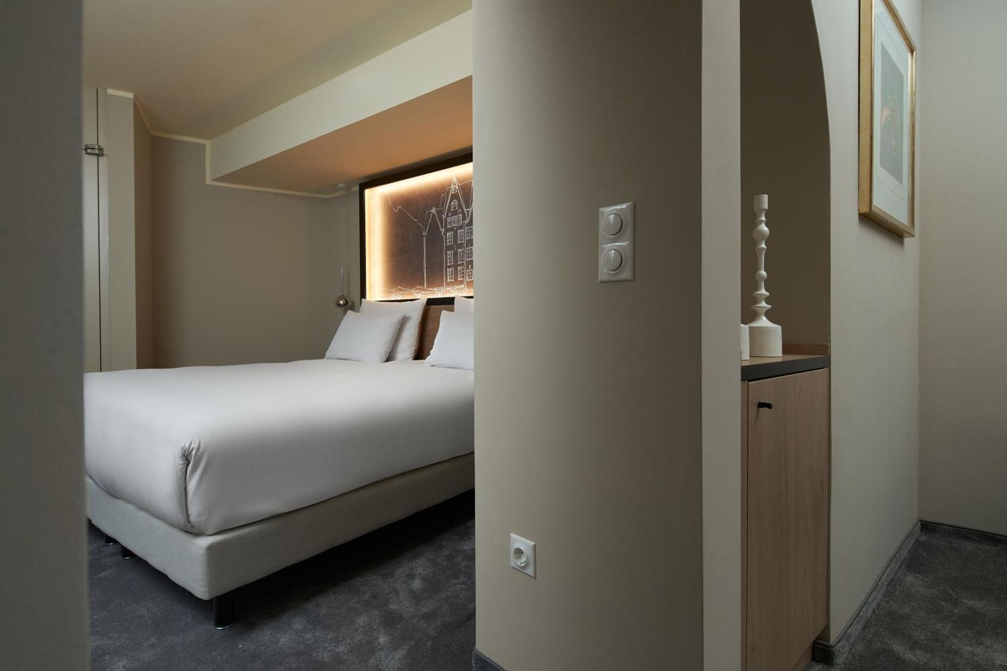 Wasserturm Hotel Cologne, Curio Collection By Hilton מראה חיצוני תמונה