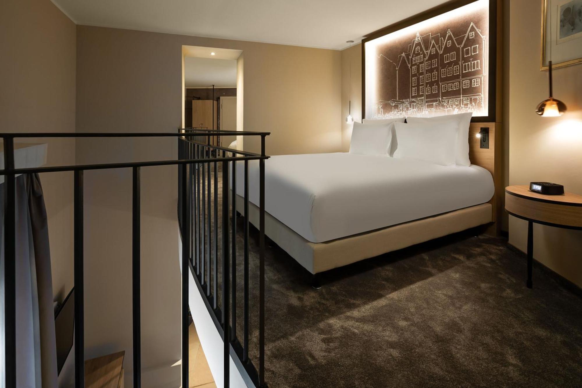 Wasserturm Hotel Cologne, Curio Collection By Hilton מראה חיצוני תמונה