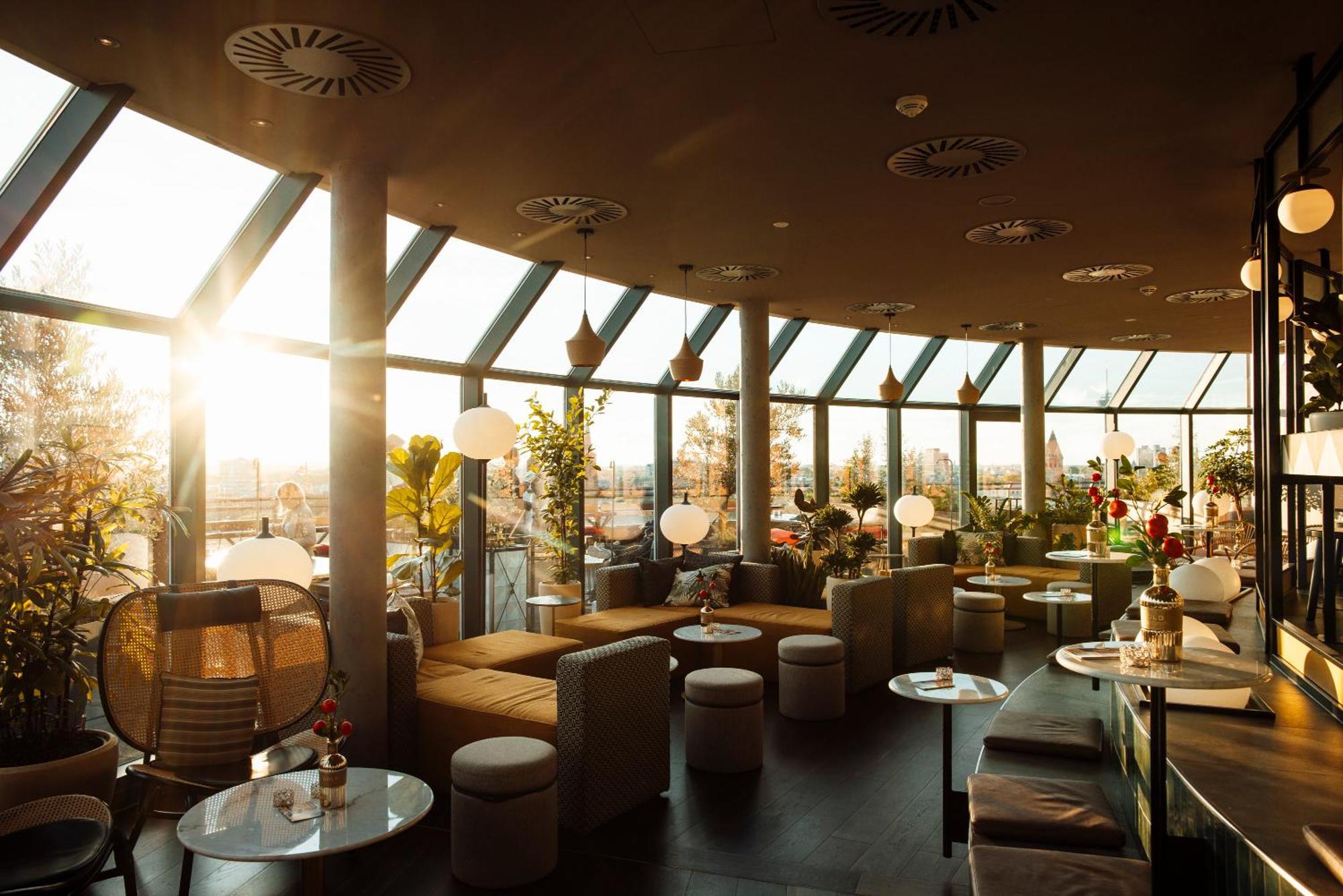 Wasserturm Hotel Cologne, Curio Collection By Hilton מראה חיצוני תמונה