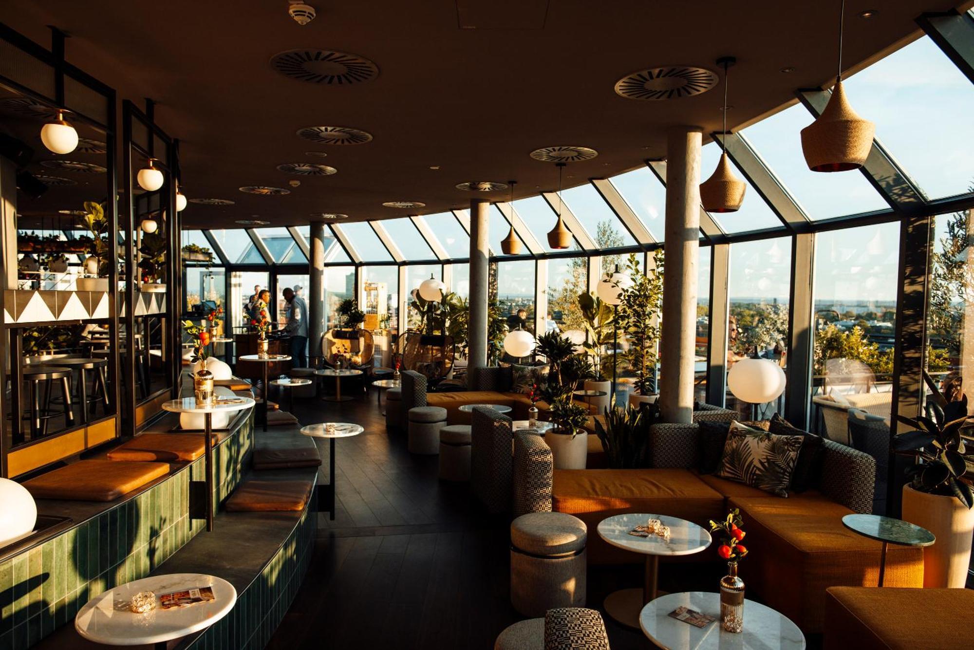 Wasserturm Hotel Cologne, Curio Collection By Hilton מראה חיצוני תמונה