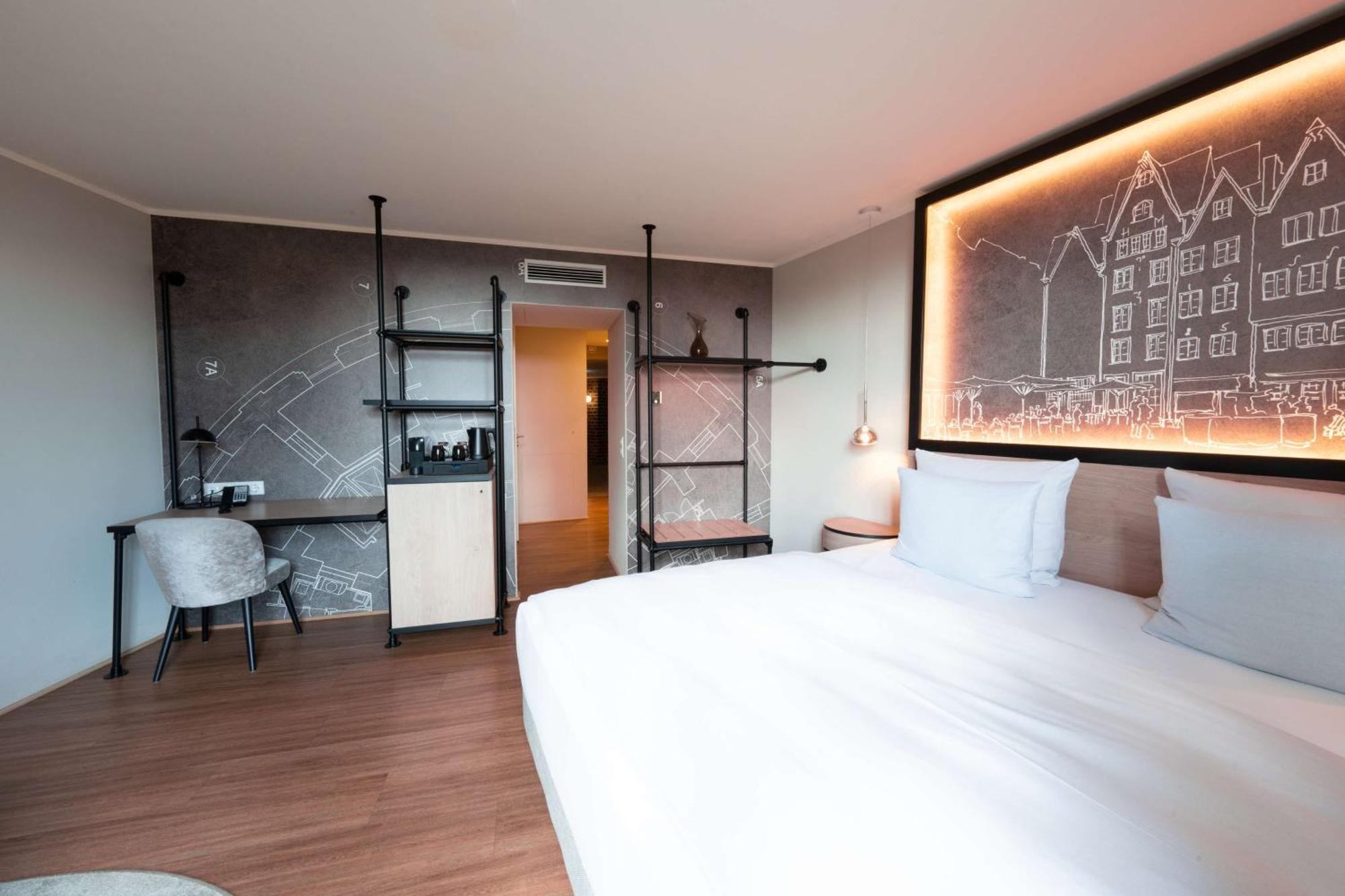 Wasserturm Hotel Cologne, Curio Collection By Hilton מראה חיצוני תמונה