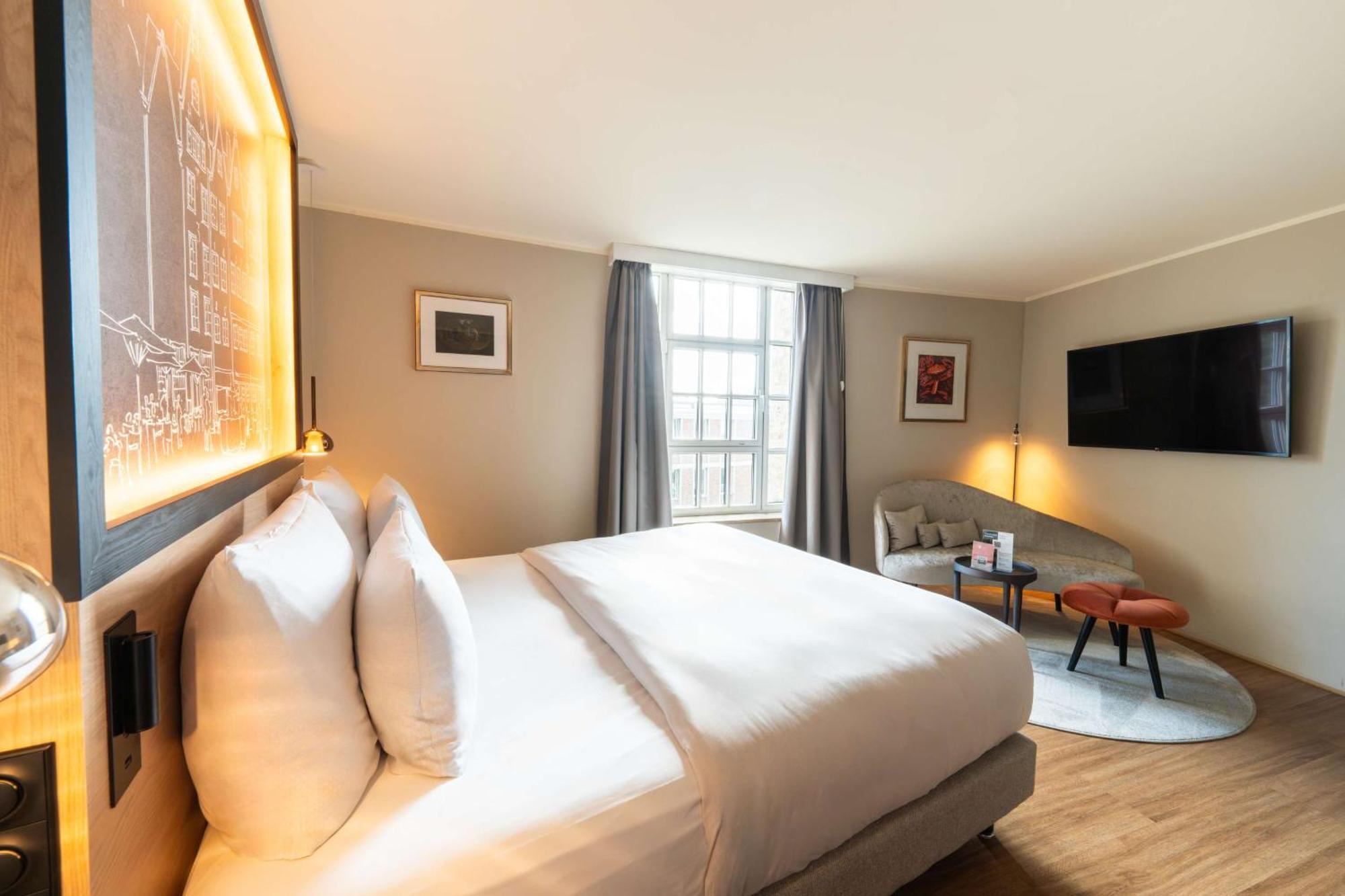 Wasserturm Hotel Cologne, Curio Collection By Hilton מראה חיצוני תמונה
