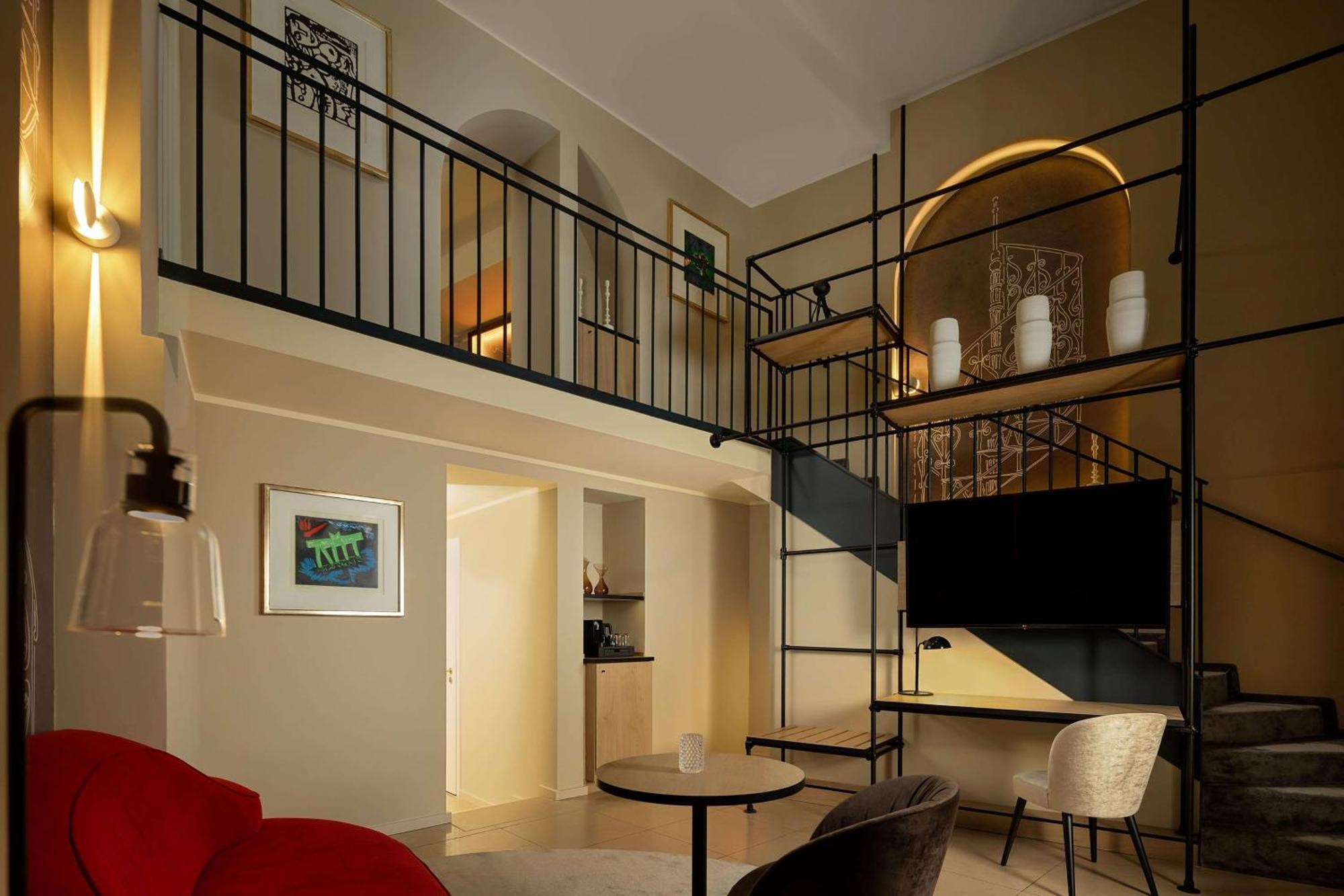 Wasserturm Hotel Cologne, Curio Collection By Hilton מראה חיצוני תמונה