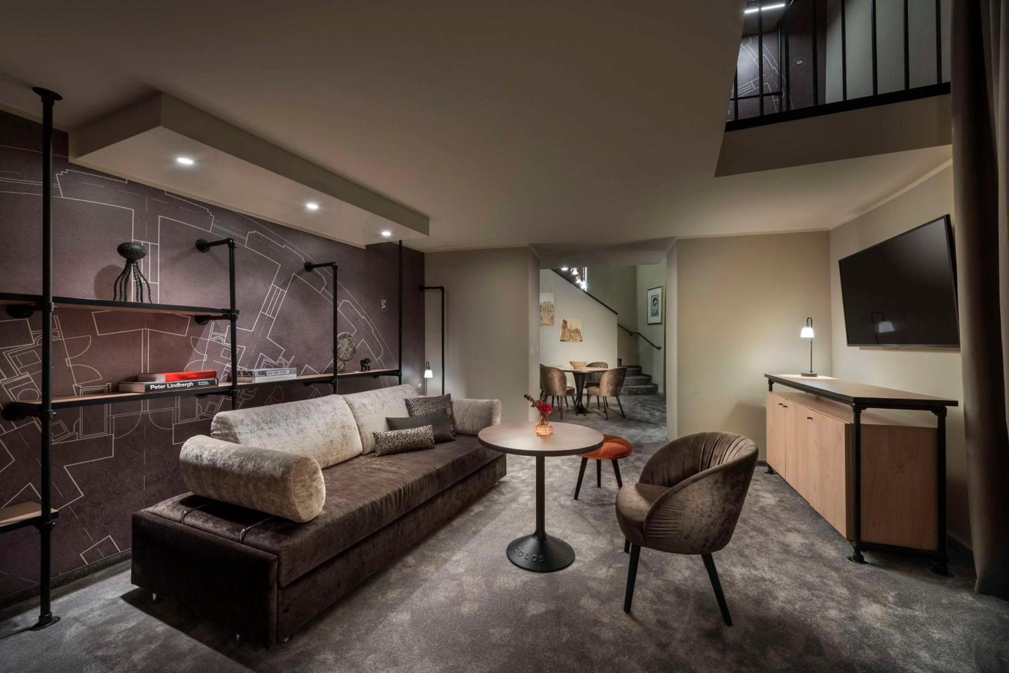 Wasserturm Hotel Cologne, Curio Collection By Hilton מראה חיצוני תמונה
