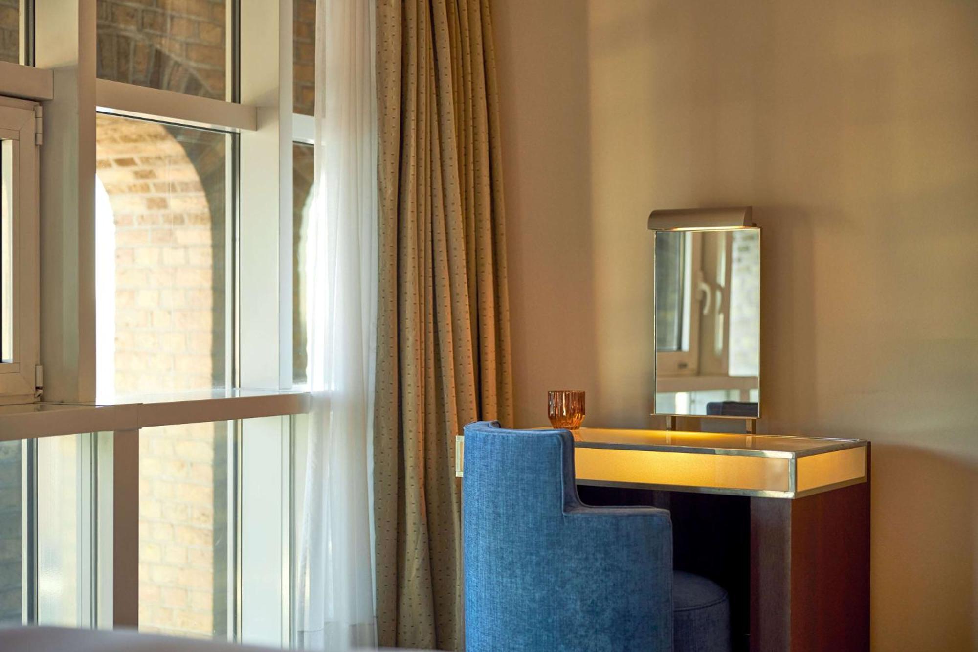 Wasserturm Hotel Cologne, Curio Collection By Hilton מראה חיצוני תמונה