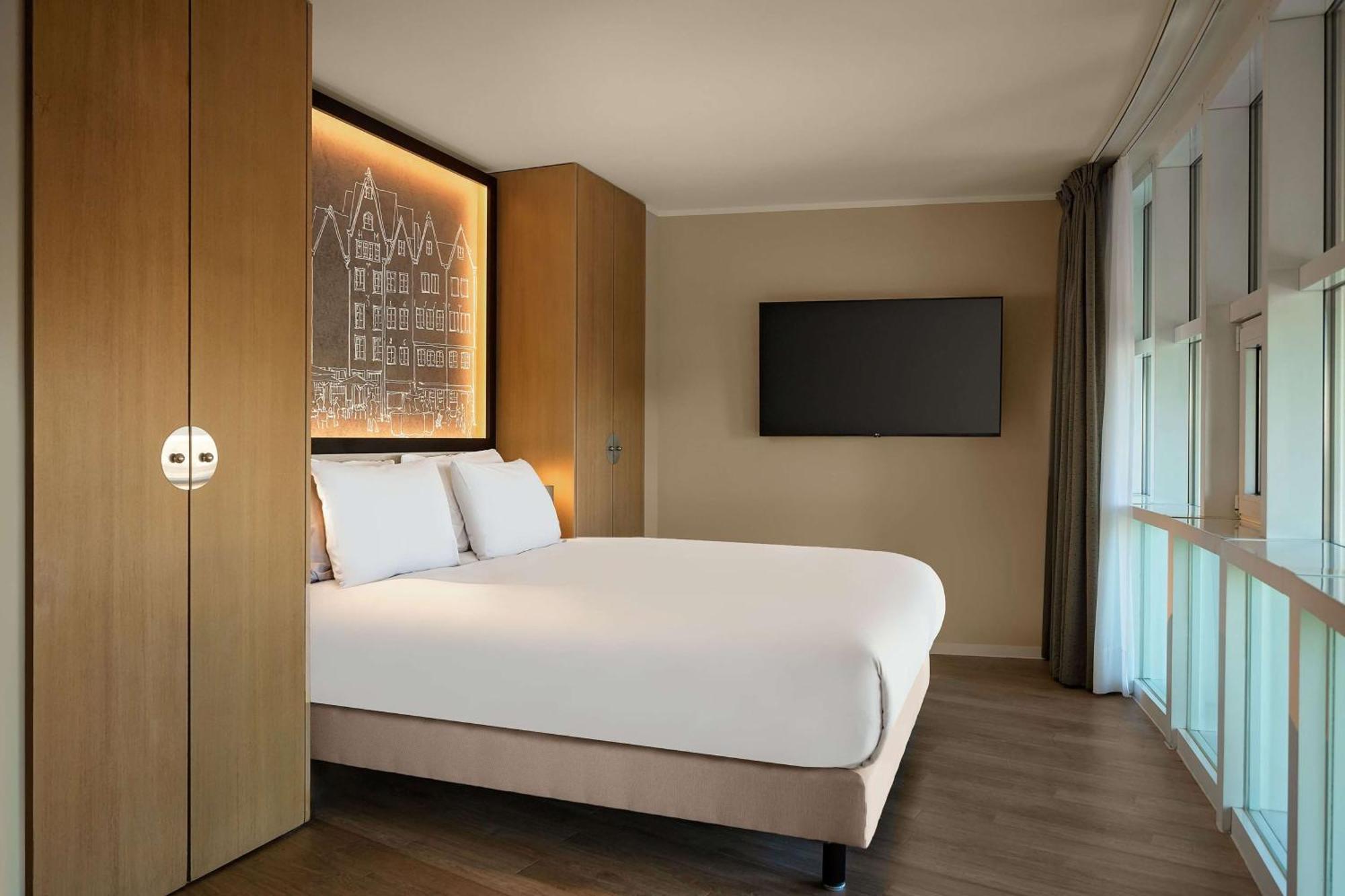 Wasserturm Hotel Cologne, Curio Collection By Hilton מראה חיצוני תמונה