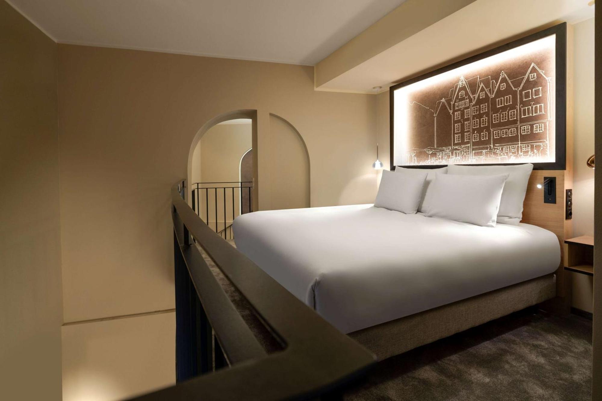 Wasserturm Hotel Cologne, Curio Collection By Hilton מראה חיצוני תמונה